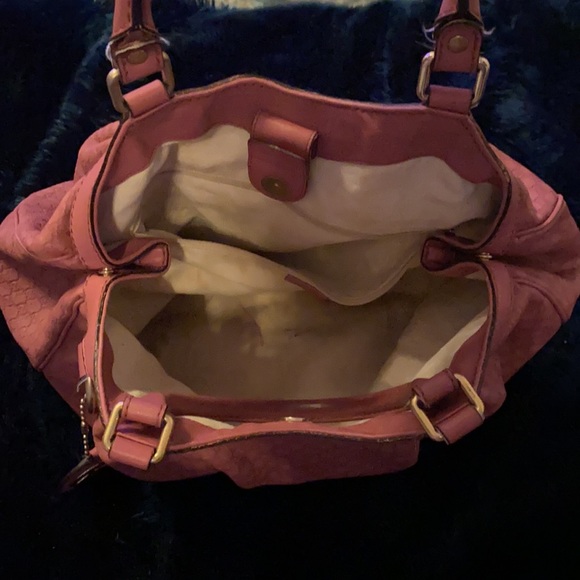 Gucci Handbag - Picture 2 of 2
